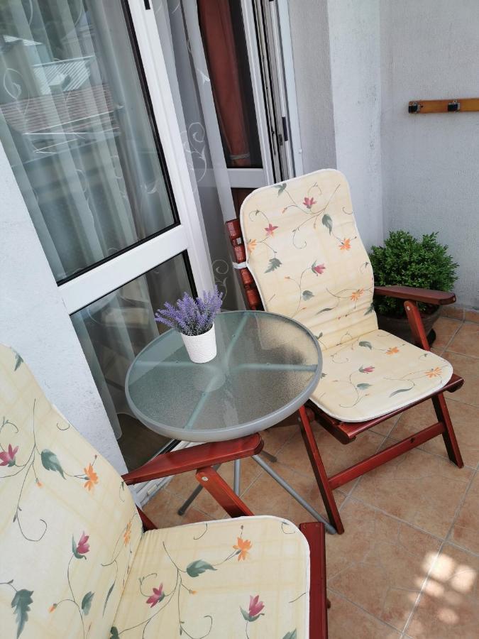מישקולץ Dia Apartman מראה חיצוני תמונה